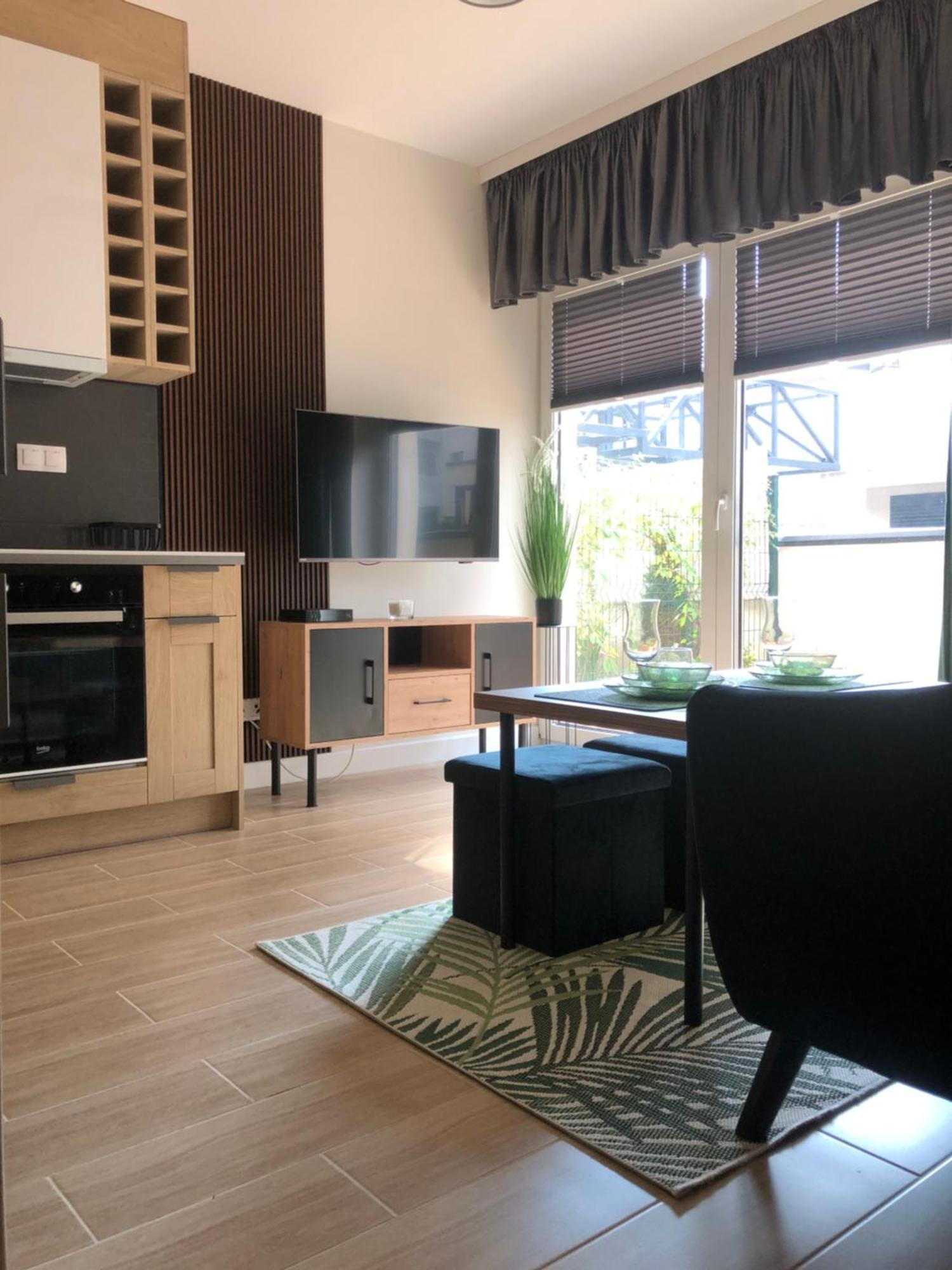 Apartment Patio -garaz Podziemny, Taras,wejscie Klamka Kod,centrum